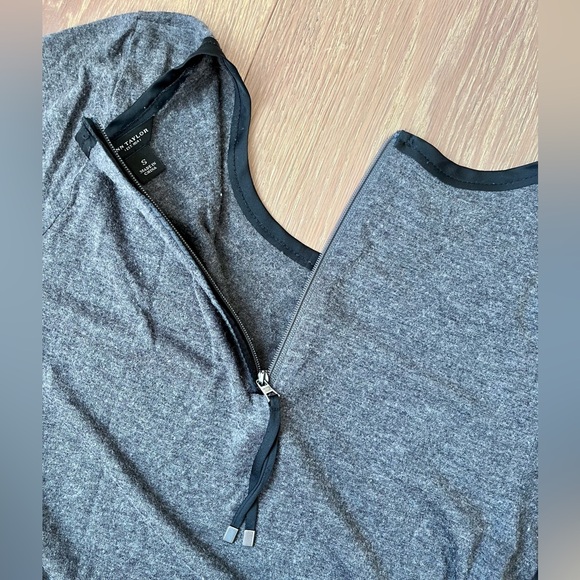 Ann Taylor | gray modal t-shirt with black trim and zipper back - Picture 6 of 9